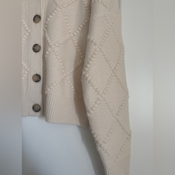 NWT! J. CREW Women’s Popcorn-stitch Cardigan in Vintage Wool, Ivory, Size Small - Picture 4 of 14